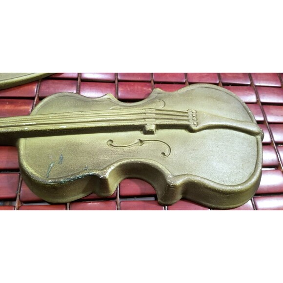 Vintage Royal Cast Aluminum  Mandolin & Violin Instruments Wall Decor - Picture 3 of 6